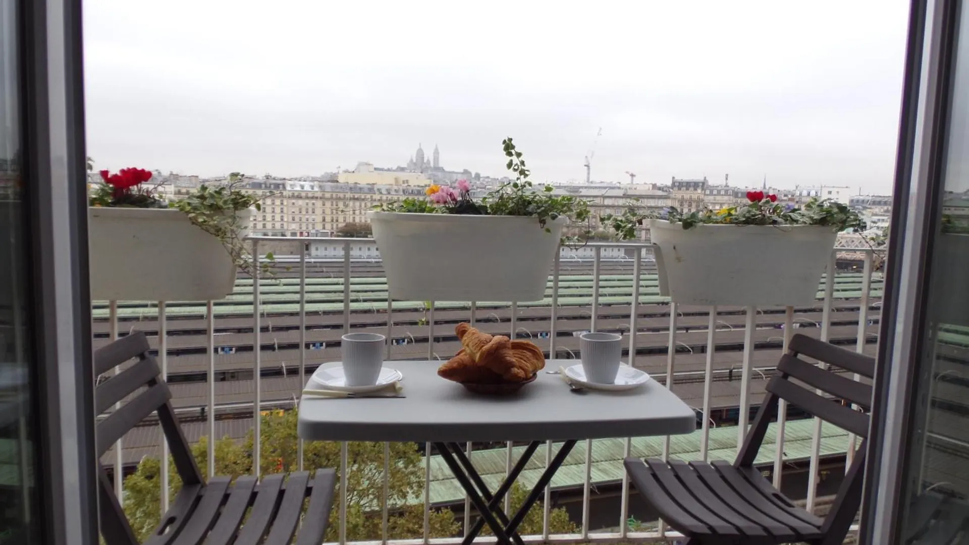 Sweet Home Panoramique Sacre Coeur Parijs